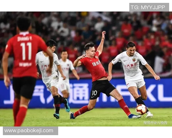 足球明星董方卓的传奇之路与他在国际舞台上的辉煌成就