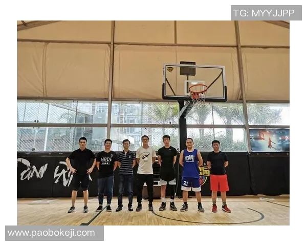 重庆篮球队选拔赛点评：团队协作展现出色默契与拼搏精神